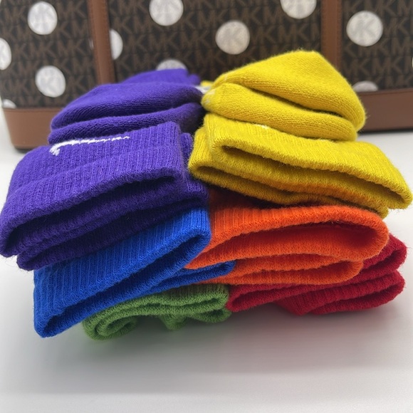 Nike Everyday Plus Cushioned
Training Crew Socks (6 Pairs) - Picture 11 of 16